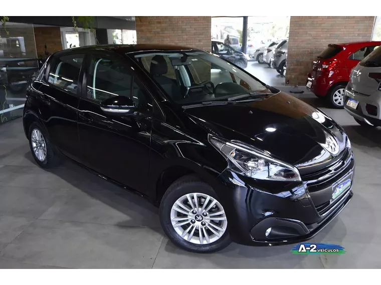 Peugeot 208 Preto 1