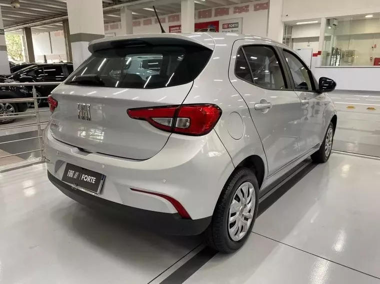 Fiat Argo Prata 10