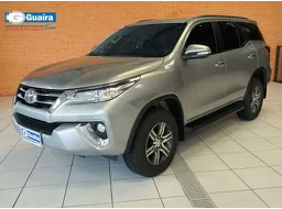 Toyota Hilux SW4