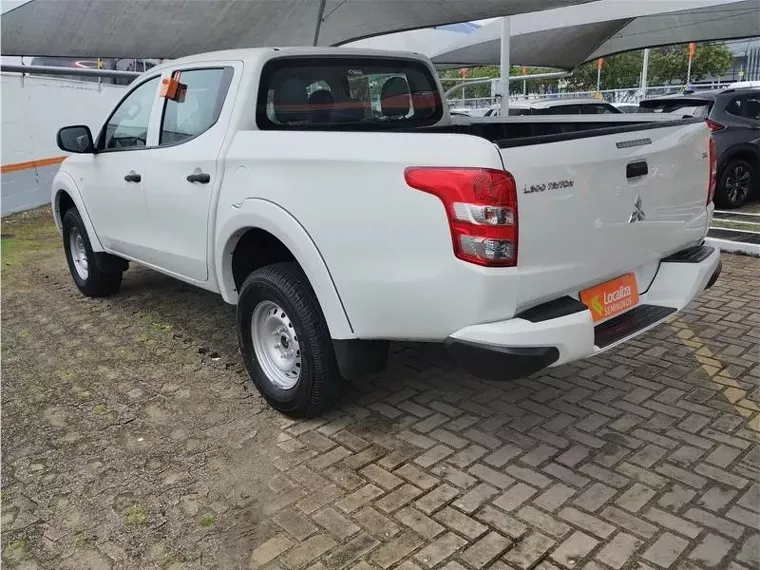 Mitsubishi L200 Triton Branco 6