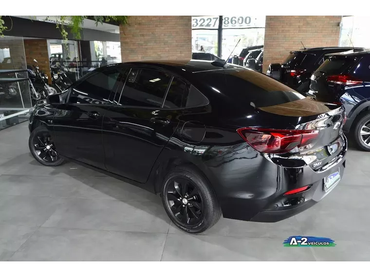 Chevrolet Onix Preto 11