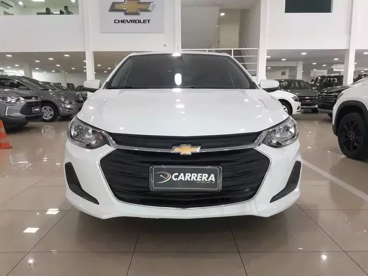 Chevrolet Onix Branco 10