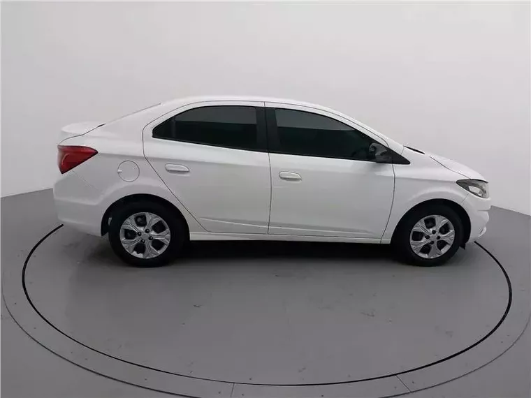 Chevrolet Onix Branco 14