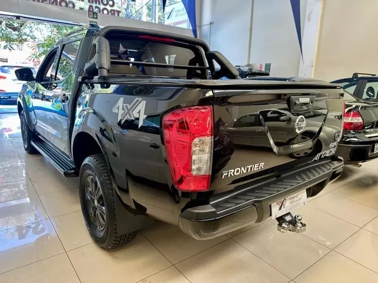 Nissan Frontier Preto 6