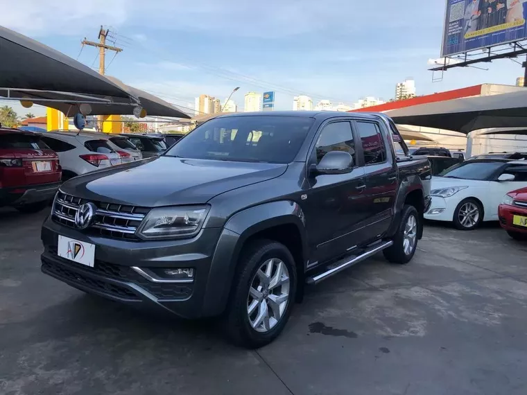 Volkswagen Amarok Cinza 14