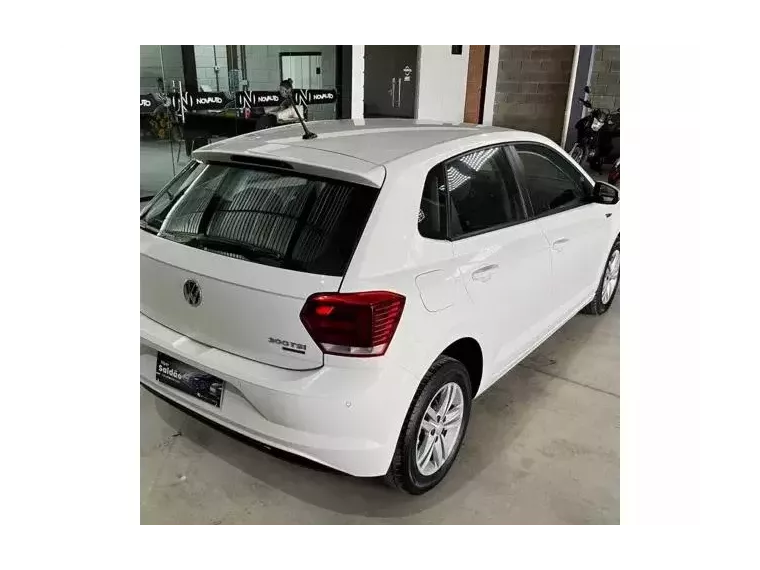 Volkswagen Polo Hatch Branco 8