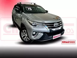 Toyota Hilux SW4