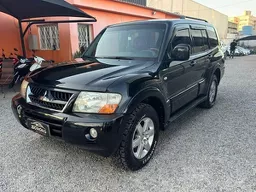 Mitsubishi Pajero Full