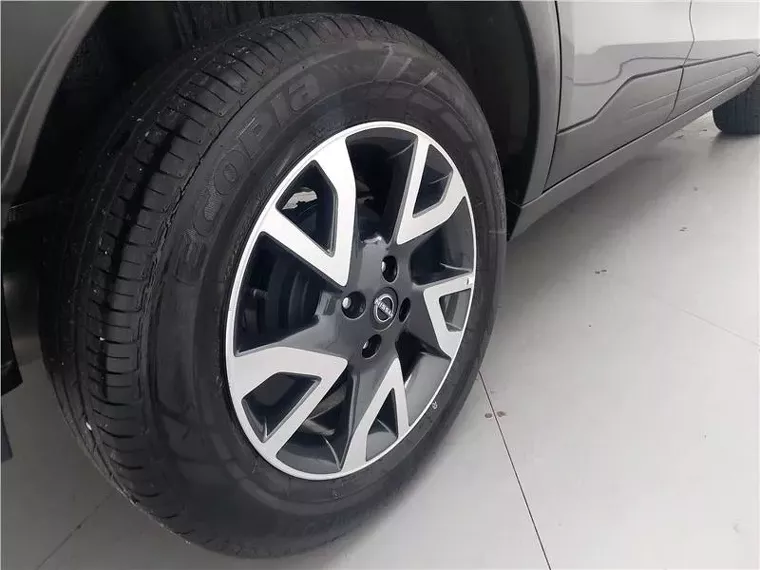 Nissan Kicks Cinza 3