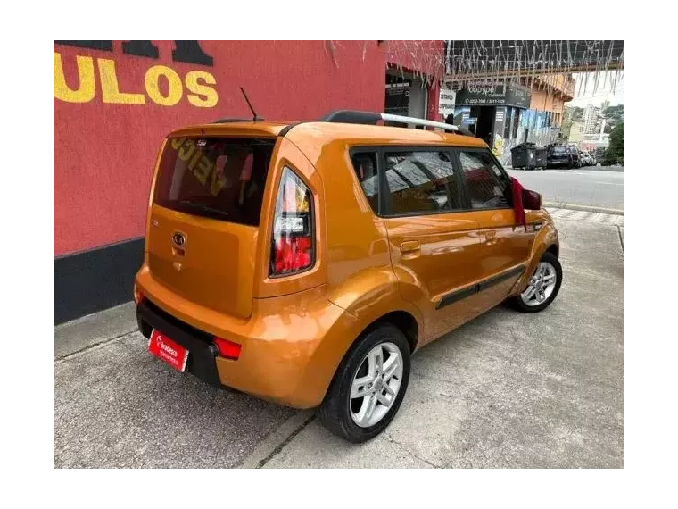 KIA Soul Laranja 2