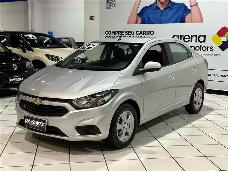 Chevrolet Prisma Prata 3