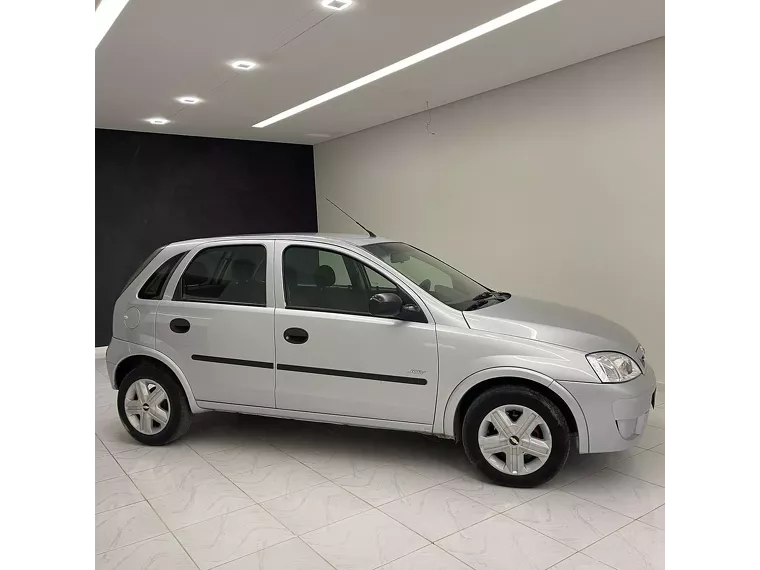 Chevrolet Corsa Prata 5