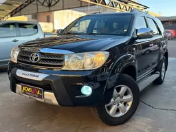 Toyota Hilux SW4