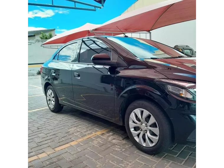 Chevrolet Prisma Preto 4