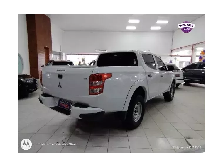 Mitsubishi L200 Branco 5