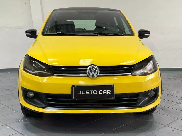 Volkswagen Gol Amarelo 17