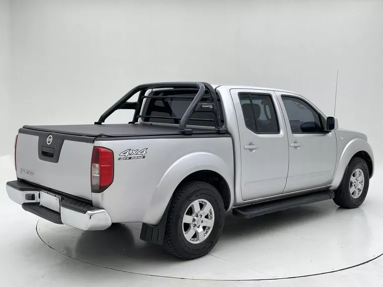 Nissan Frontier Prata 11