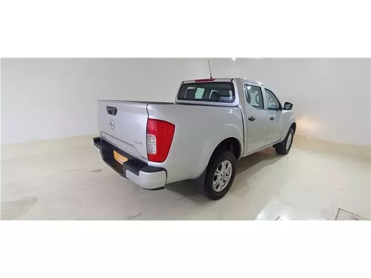 Nissan Frontier Prata 9