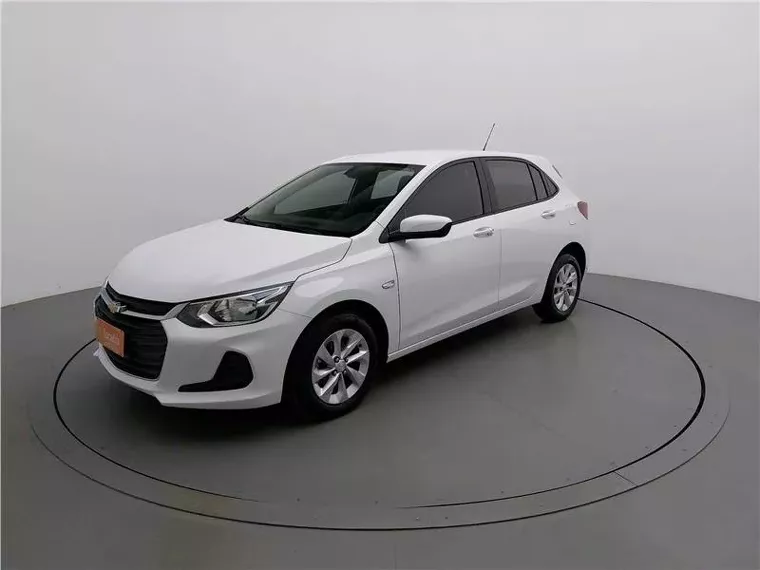 Chevrolet Onix Branco 14