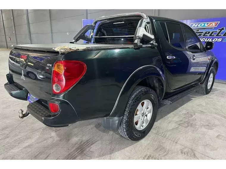 Mitsubishi L200 Triton Verde 6