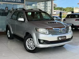 Toyota Hilux SW4