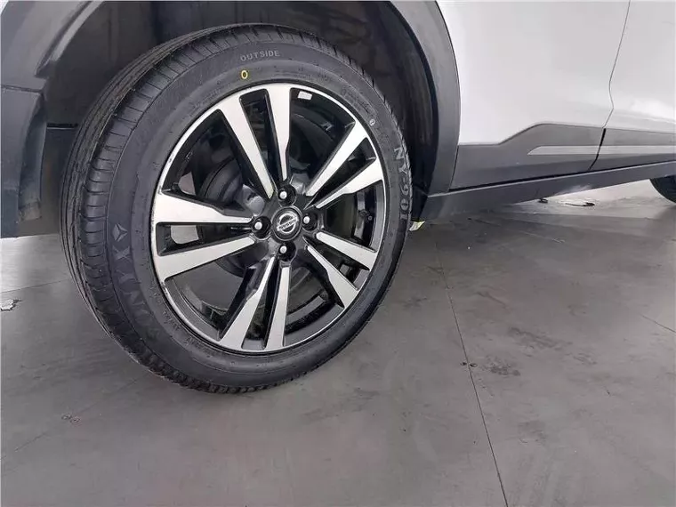 Nissan Kicks Branco 11