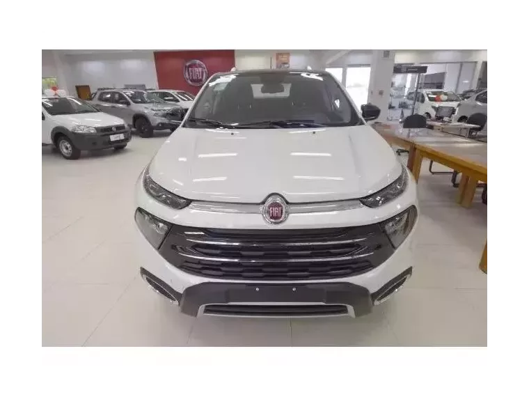 Fiat Toro Branco 2