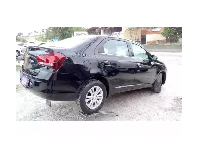 Chevrolet Cobalt Preto 8