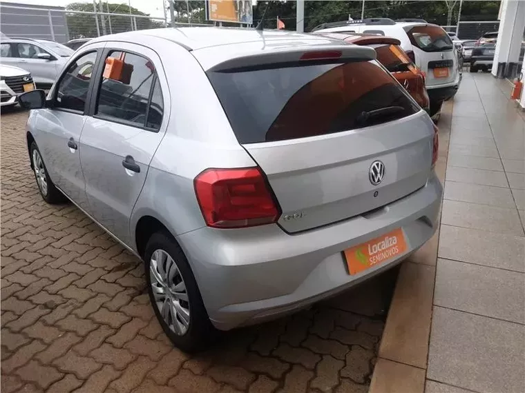 Volkswagen Gol Prata 5