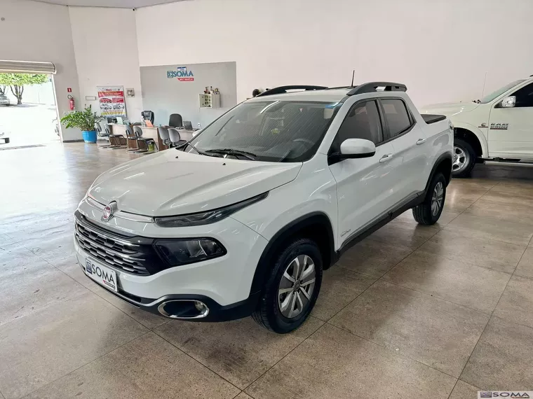 Fiat Toro Branco 8