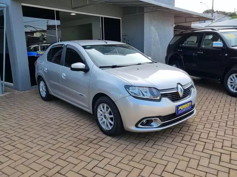 Renault Logan Prata 6