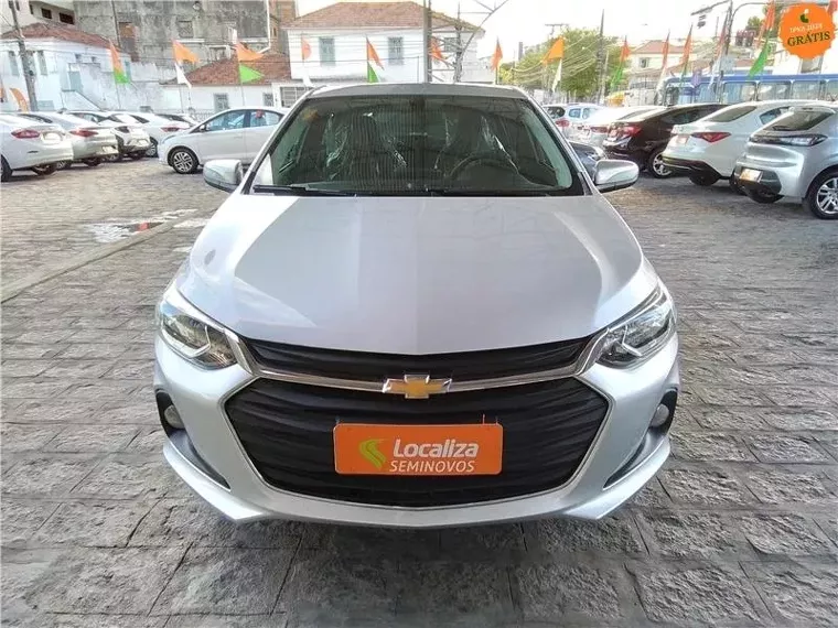 Chevrolet Onix Prata 5