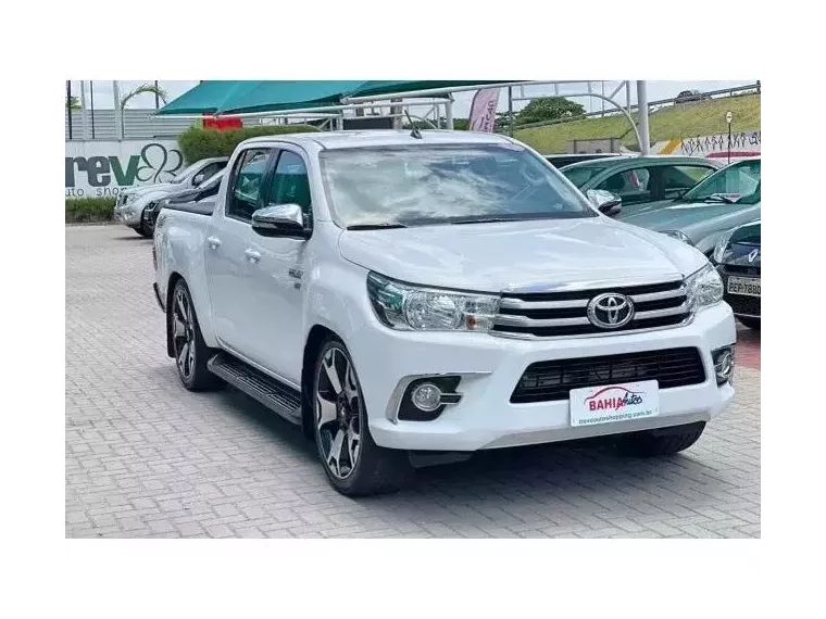 Toyota Hilux Branco 3