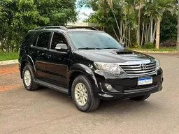 Toyota Hilux SW4