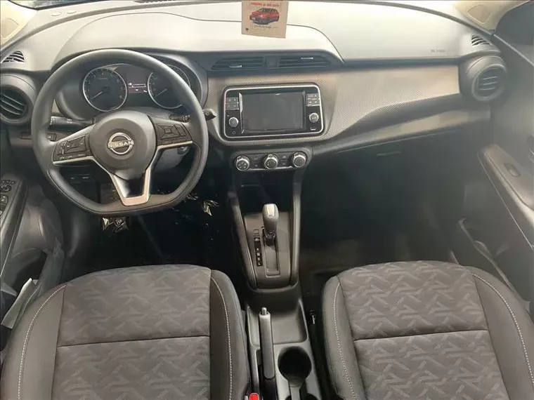 Nissan Kicks Cinza 10