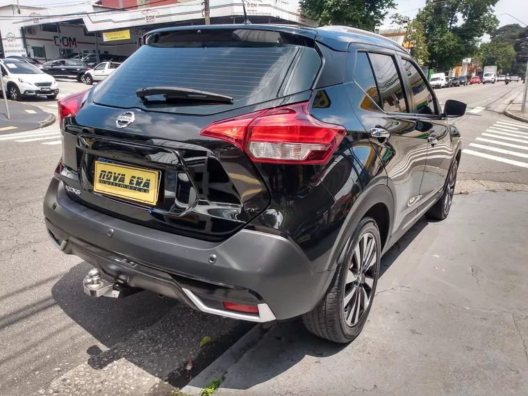 Nissan Kicks Preto 12