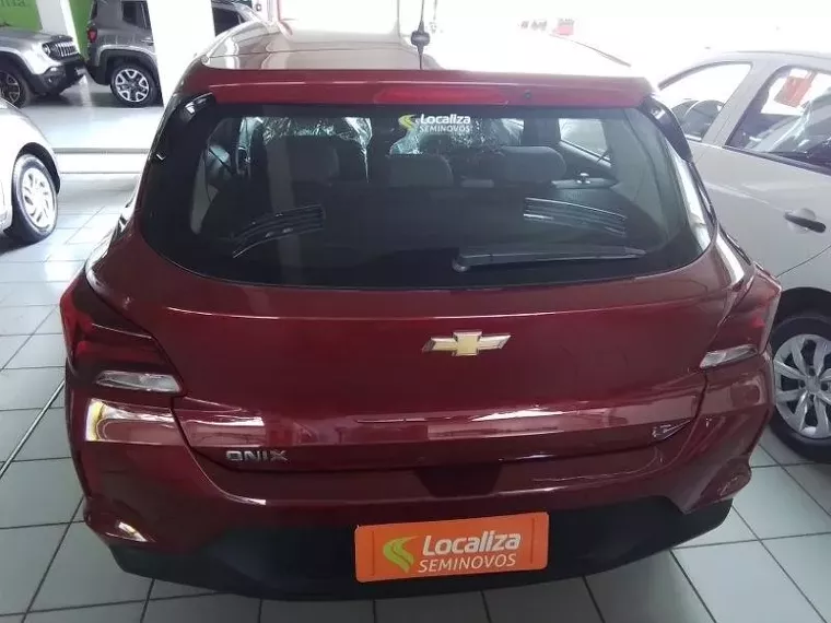 Chevrolet Onix Vermelho 10