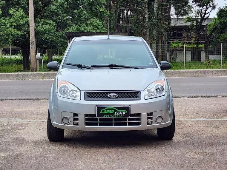 Ford Fiesta Prata 5