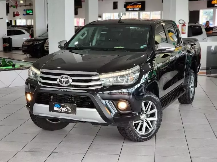 Toyota Hilux Preto 9