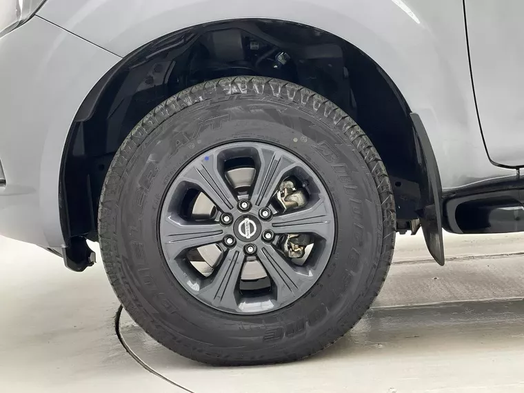 Nissan Frontier Cinza 14