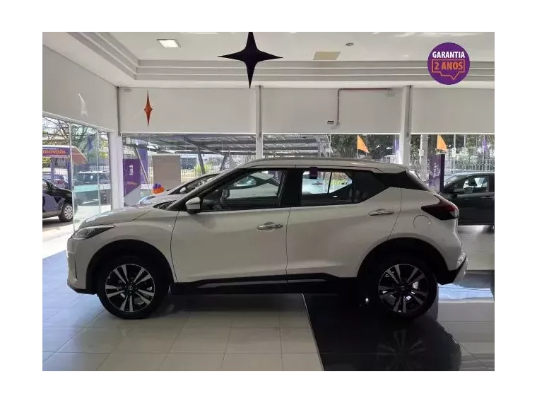 Nissan Kicks Branco 8