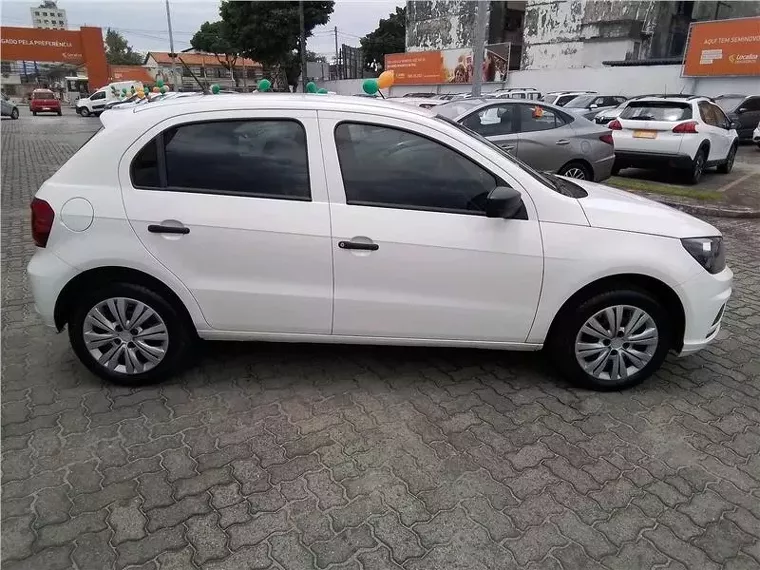 Volkswagen Gol Branco 11