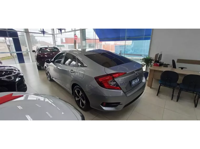 Honda Civic Prata 11