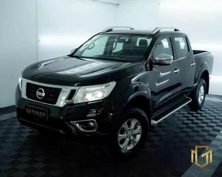 Nissan Frontier Preto 11