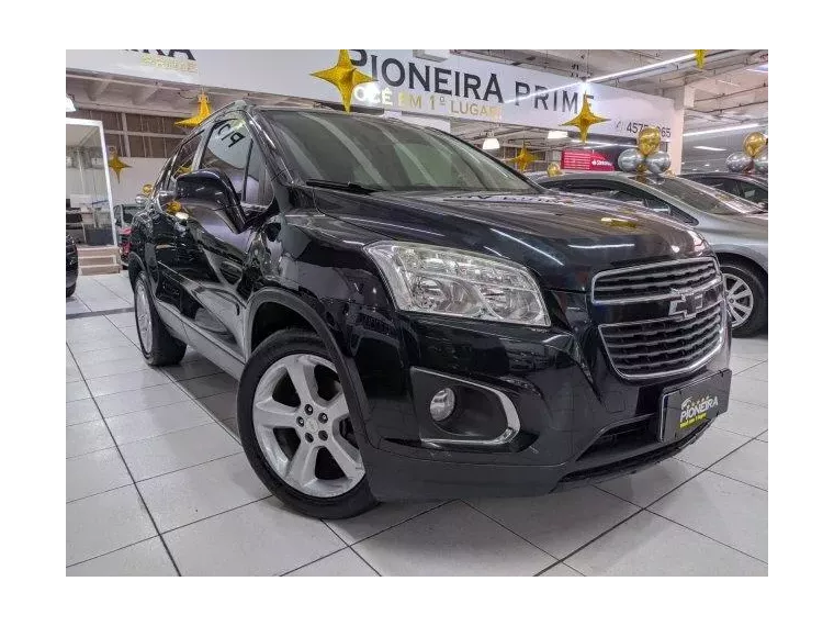 Chevrolet Tracker Preto 1