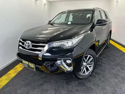 Toyota Hilux SW4
