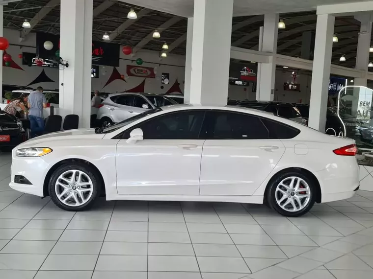 Ford Fusion Branco 14