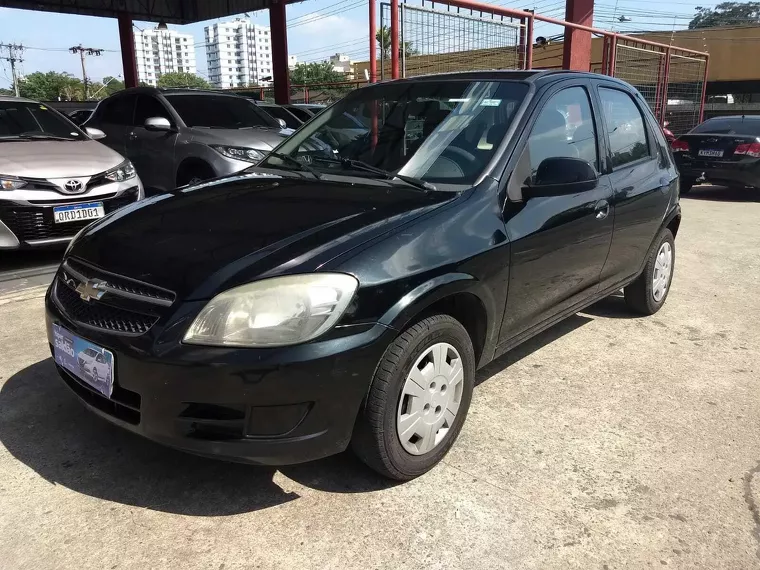 Chevrolet Celta Preto 8