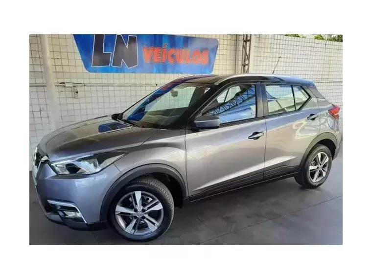 Nissan Kicks Cinza 8