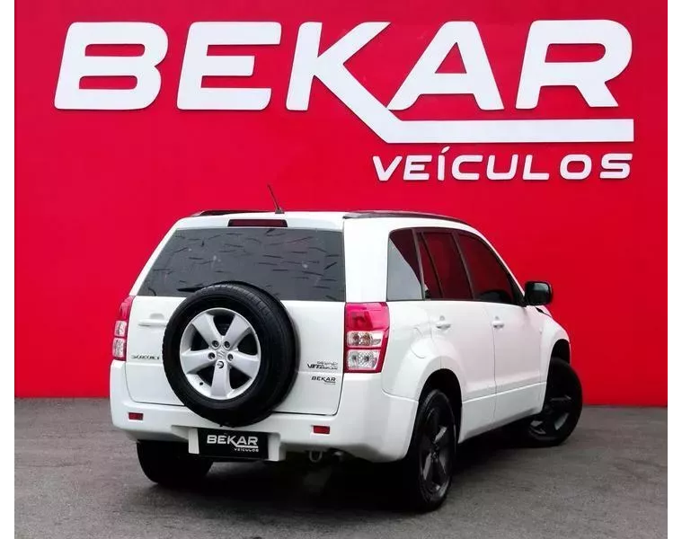 Suzuki Grand Vitara Branco 13